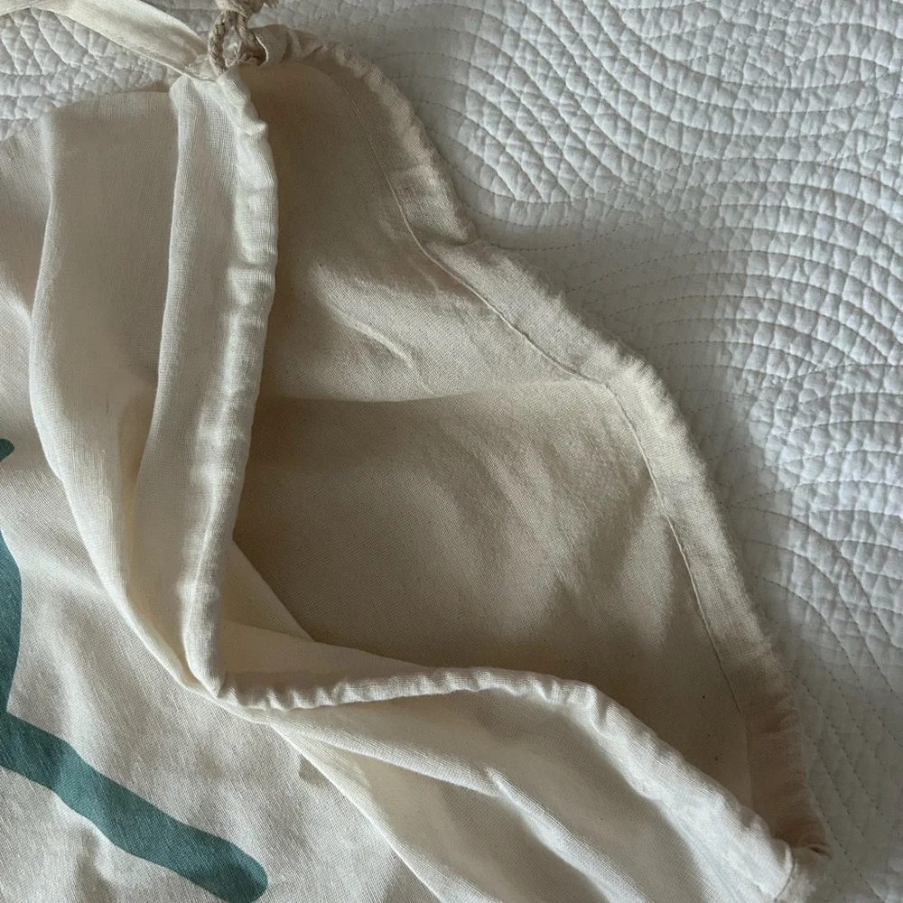 Aloft • Canvas/Linen Laundry Bag - Picture 3 of 3